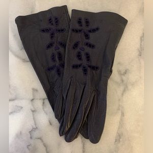 Vintage Women’s Leather Gloves